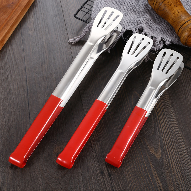Silicone-Handle BBQ Tongs – 3-Piece Set in use