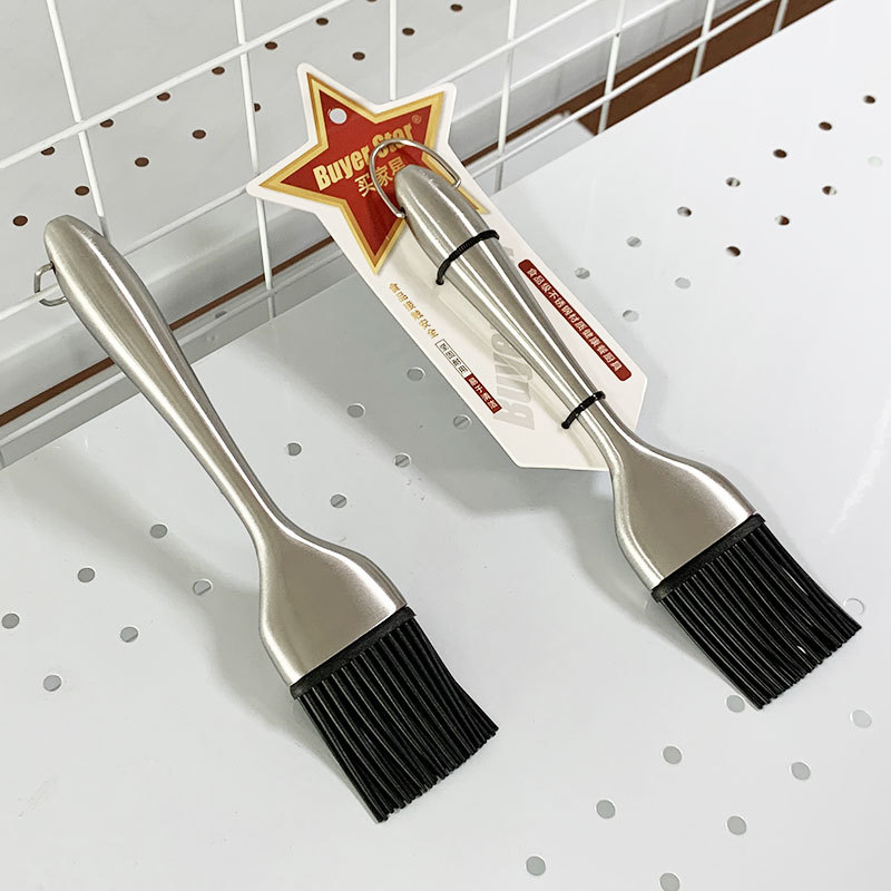 Stainless Silicone Basting Brush – 18 cm in use