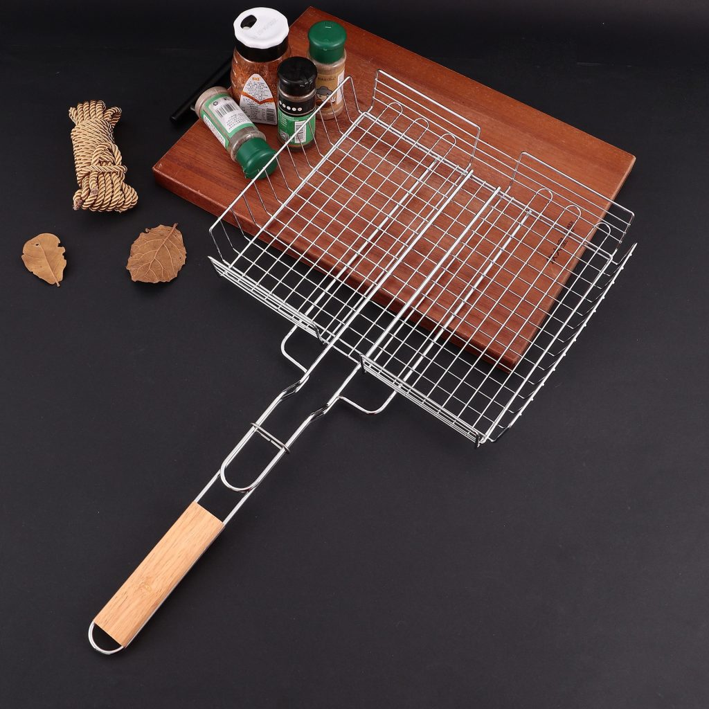 BBQ Fish & Grill Basket – 35 cm Long Handle in use