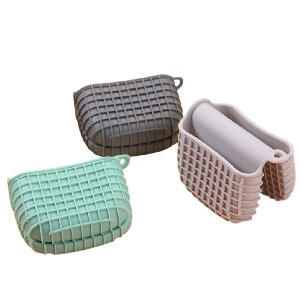 Silicone Oven & Grill Gloves – Compact Pair in use