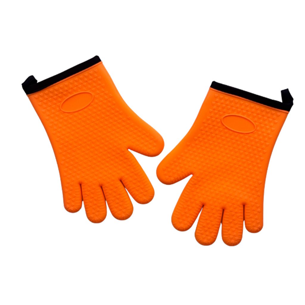Silicone BBQ Gloves – Cotton-Lined Heat Resistant in use