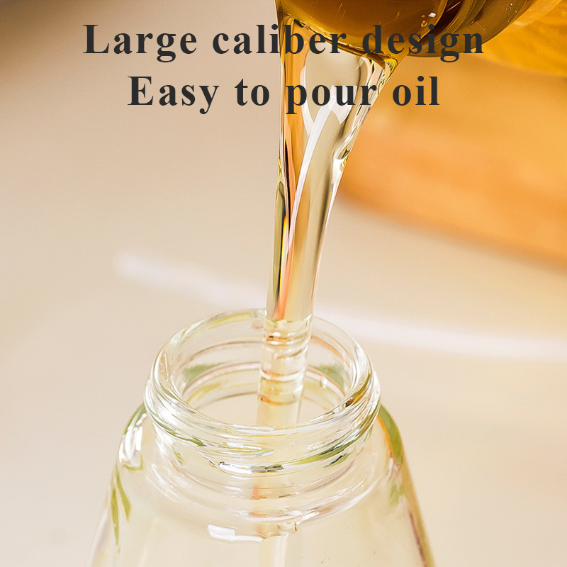 200ml Olive Oil Spray Bottle – Mist Pump in use