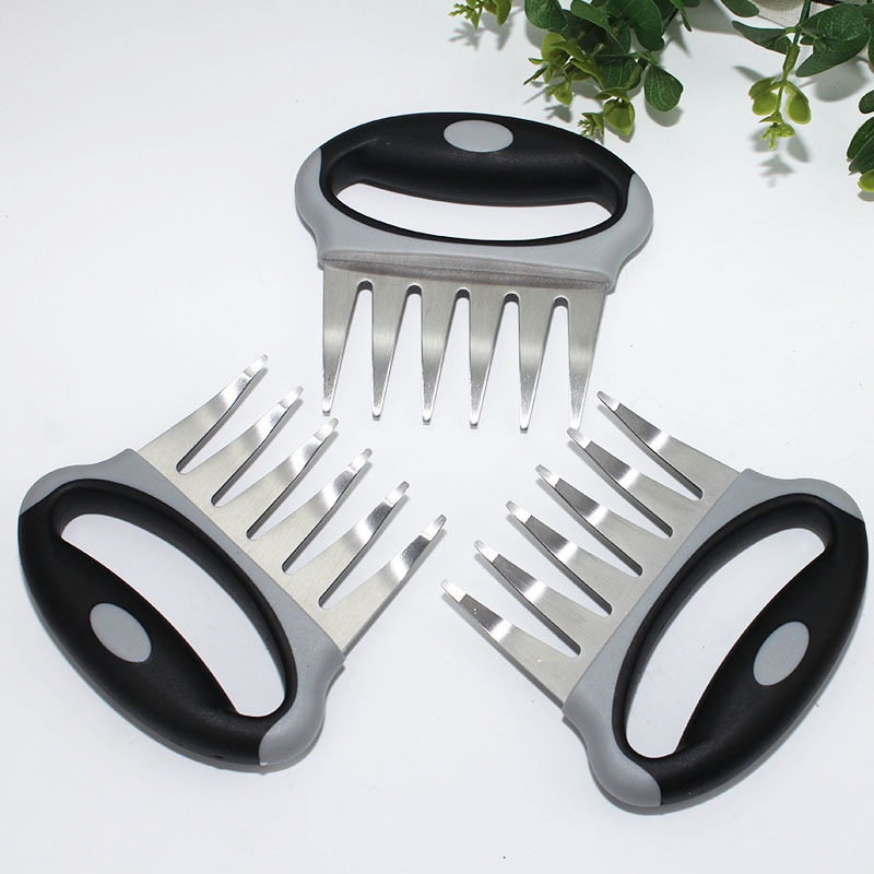 6-Tine BBQ Meat Shredding Claw – Stainless in use