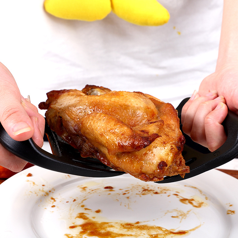 Food-Grade Plastic Meat Shredding Claws in use
