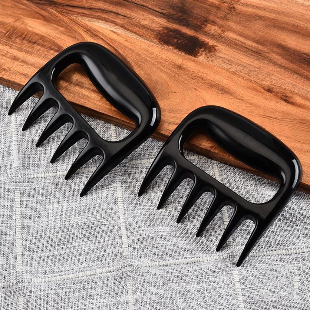Food-Grade Plastic Meat Shredding Claws in use